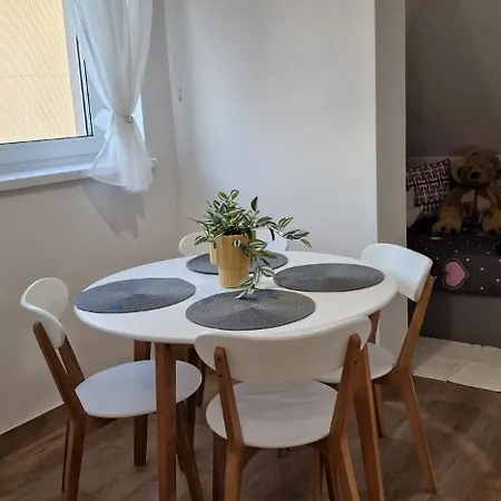 Paderewski Vi Apartmán